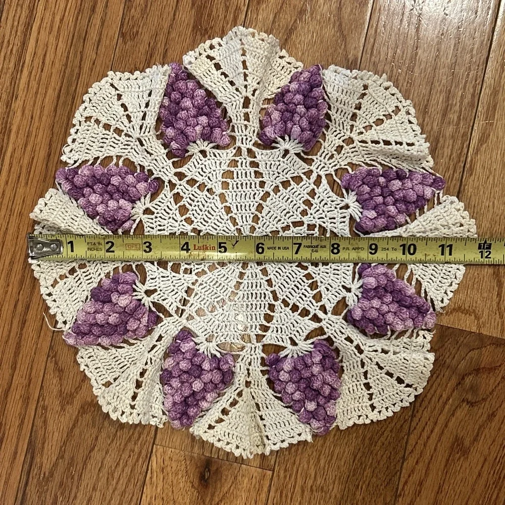 Vintage Hand Crocheted‎ Doily 3D Variegated Purple Grape Clusters Round 12